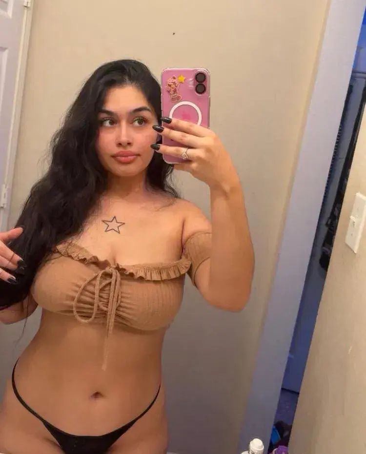 xobira7311 (18) female from AU - sexting partner