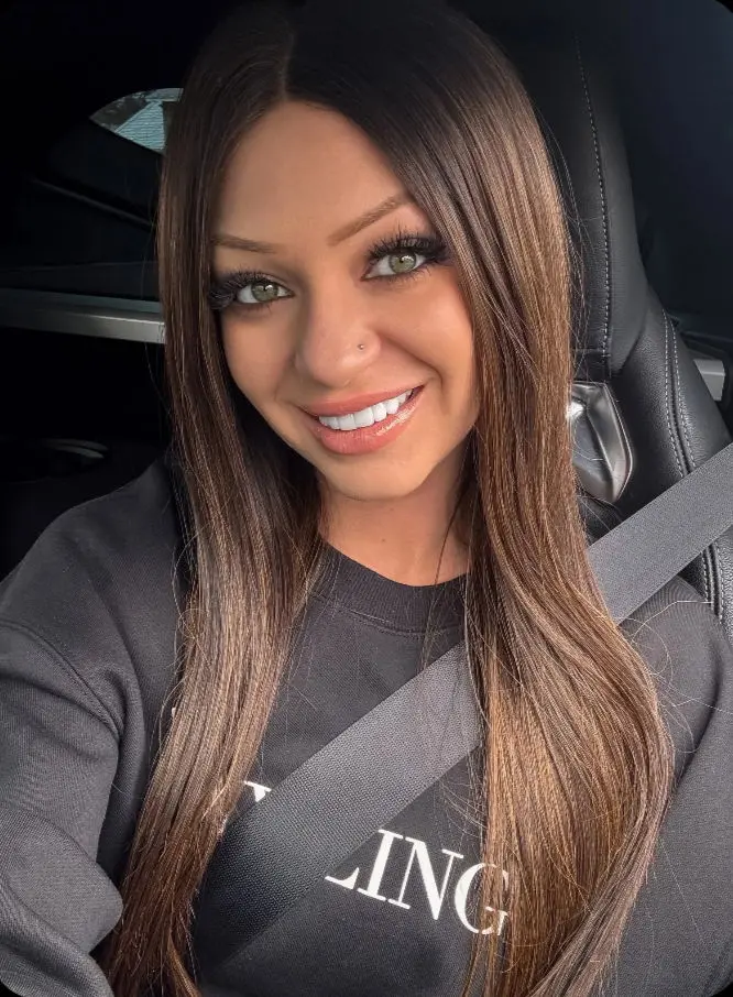 xofaban (23) female from GB - similar profile