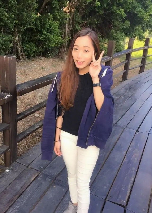 xopati (18) female from US - sexting partner