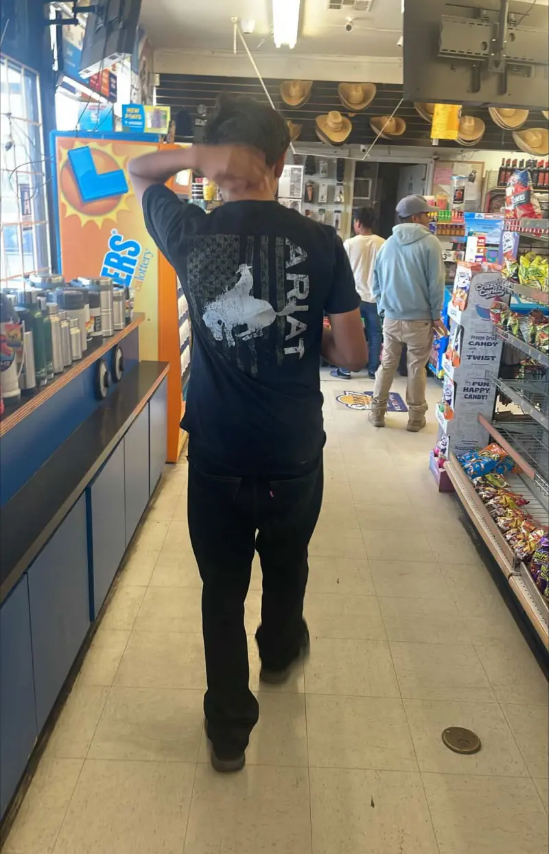 xspotifyxmarsattacksx2 (18) male from US - sexting partner