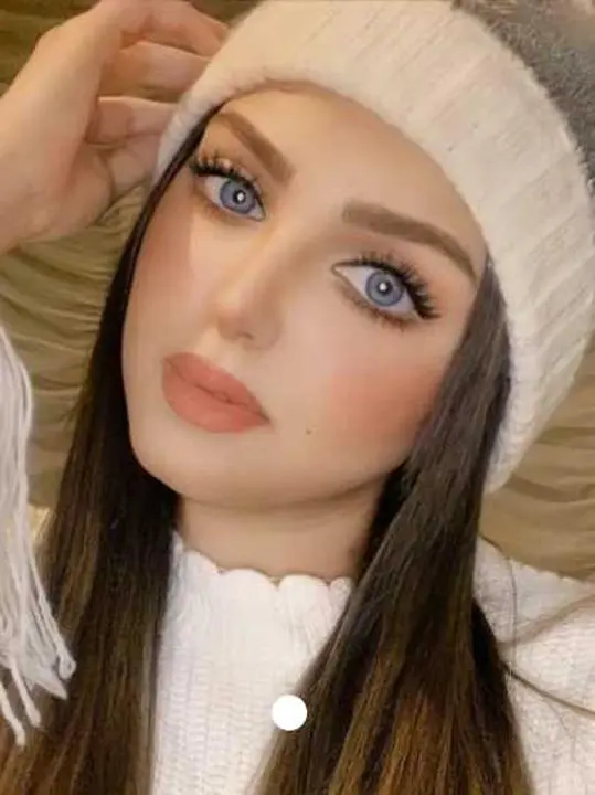 xutvy (25) female from AU - sexting partner