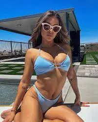 yanosa7239 (18) female from GB - sexting partner