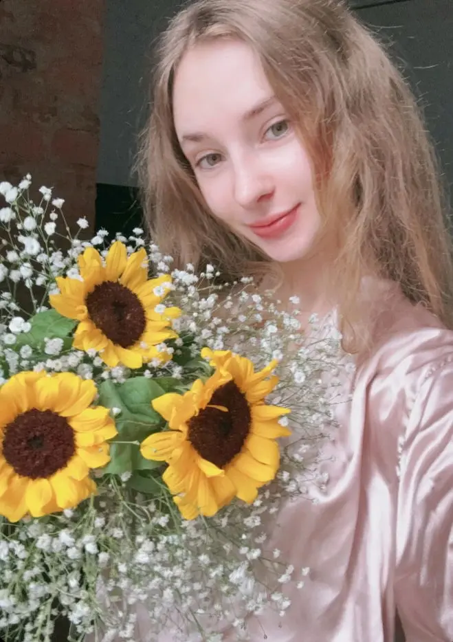yatevok (18) female from US - sexting partner