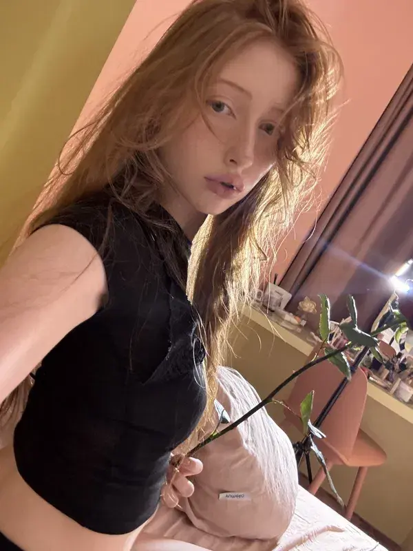 yaxabaf120 (18) female from US - sexting partner