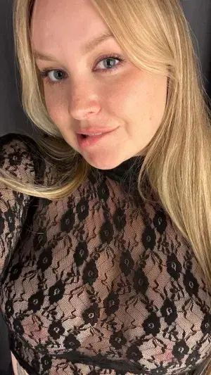 yayigoy850 (25) female from GB - sexting partner