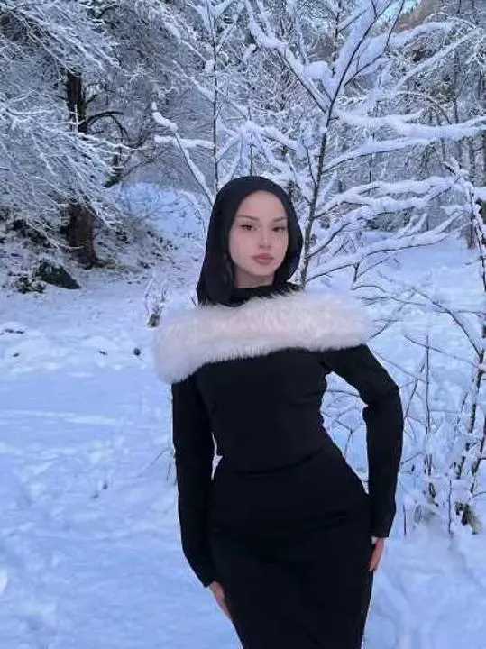 ycyypuu (24) female from DK - sexting partner