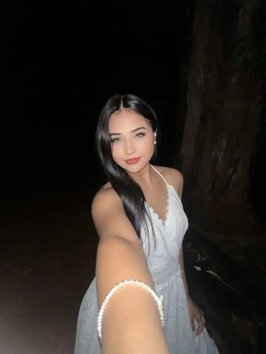 yecorof571 (18) female from GB - sexting partner