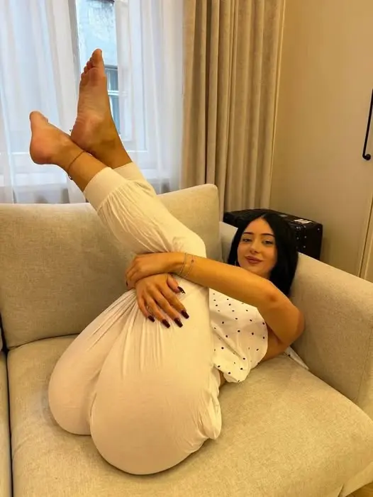 yedoye3563 (18) female from US - sexting partner