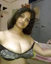 yekix43042 (23) female from GB - sexting partner