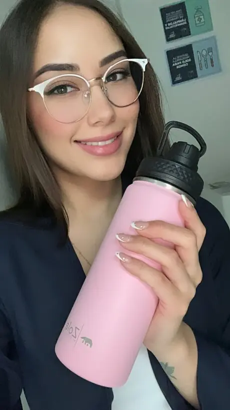 yemexo5046 (21) female from US - sexting partner