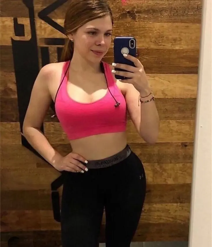 yenorob113 (18) female from CA - sexting partner