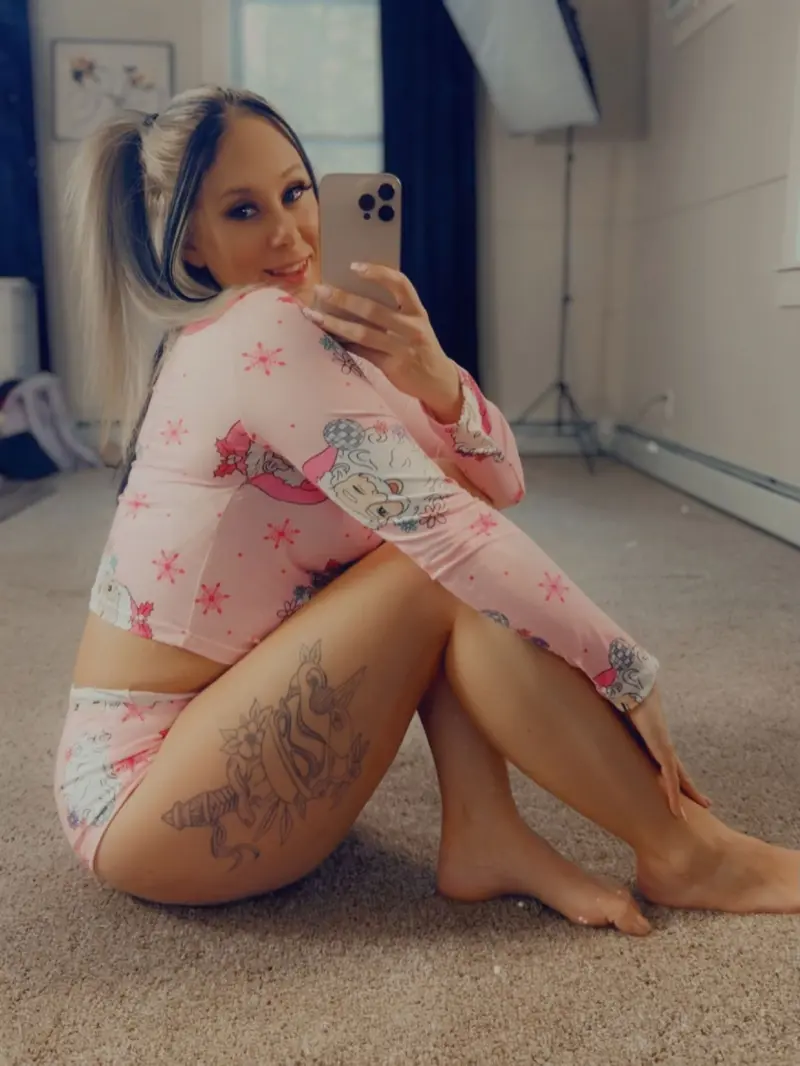 yewene4913 (18) female from GB - sexting partner