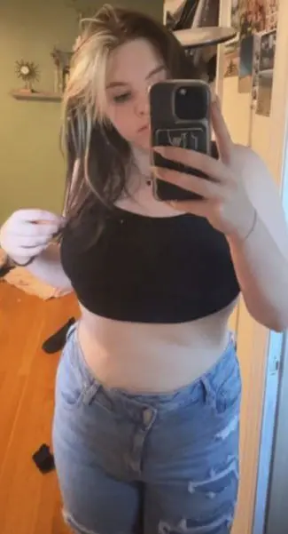 yewiko7060 (22) female from GB - sexting partner