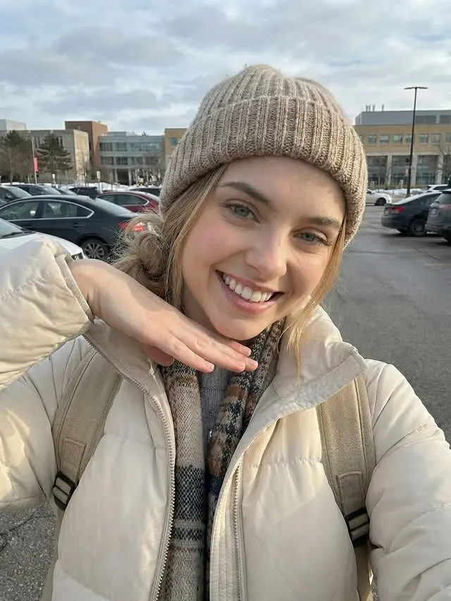 yexaxid971 (18) female from GB - sexting partner