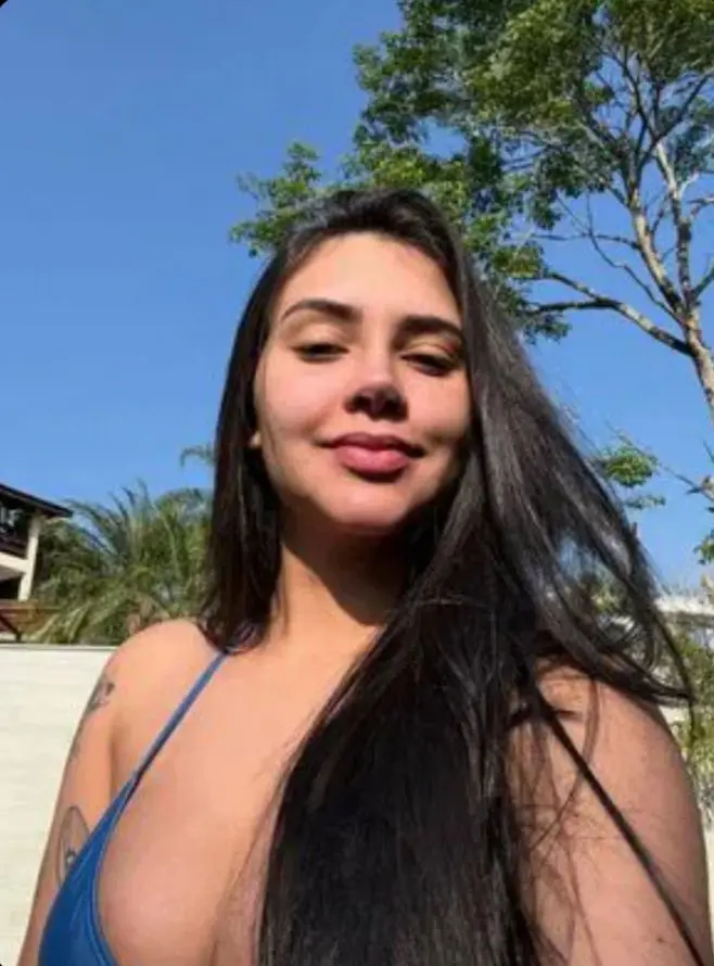 yifayok (22) female from US - sexting partner