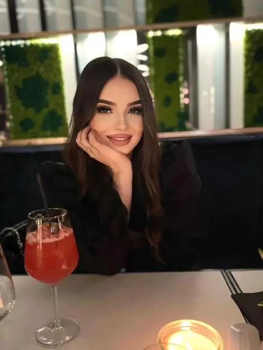 yifov44515 (18) female from SE - sexting partner