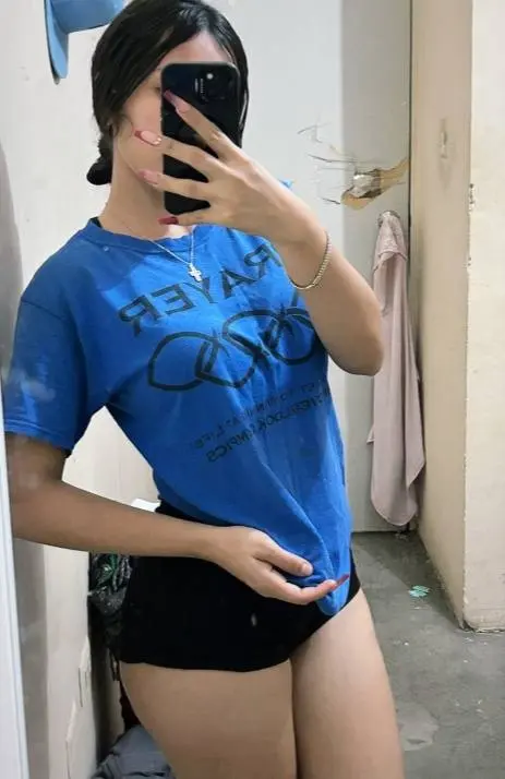 yikaba4123 (18) female from GB - sexting partner