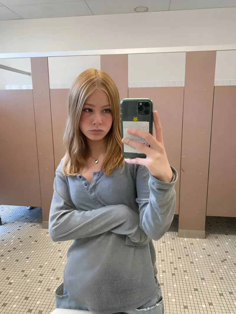 yimin78639 (18) female from US - sexting partner