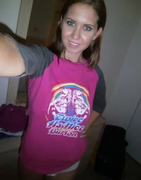 yinepi7922 (18) female from CA - sexting partner