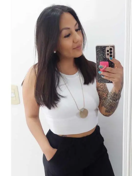 yisida2177 (18) female from GB - sexting partner