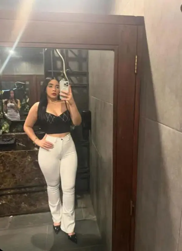 yohejuyt (18) female from FR - sexting partner