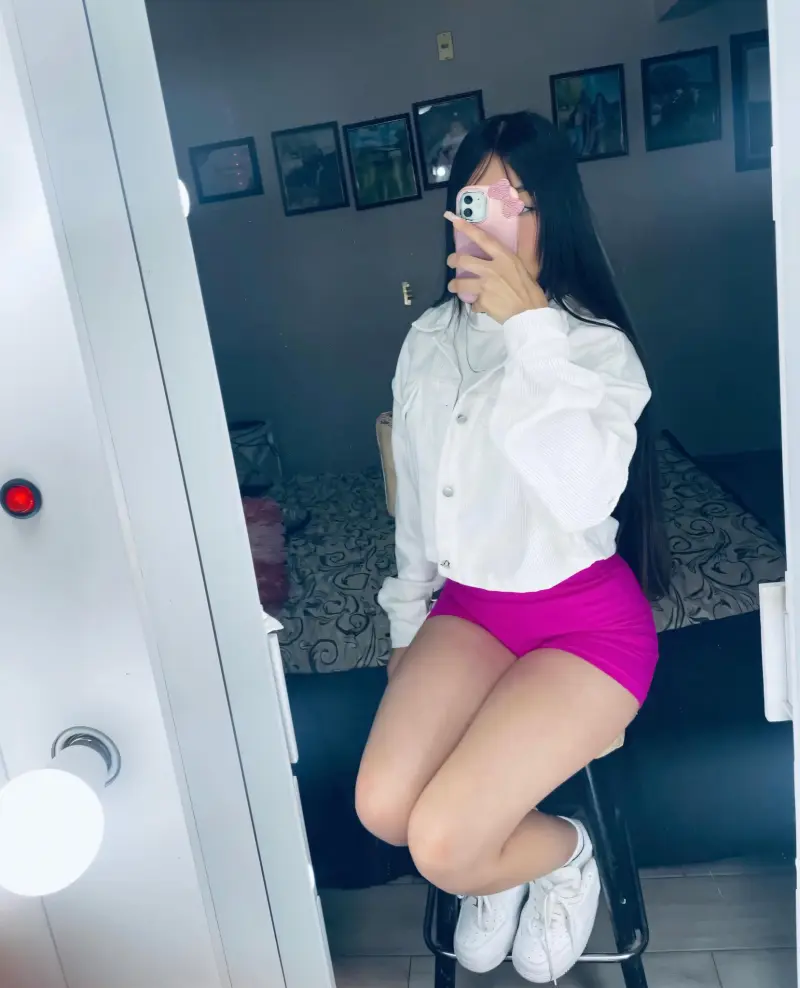 yokaye7058 (22) female from US - sexting partner