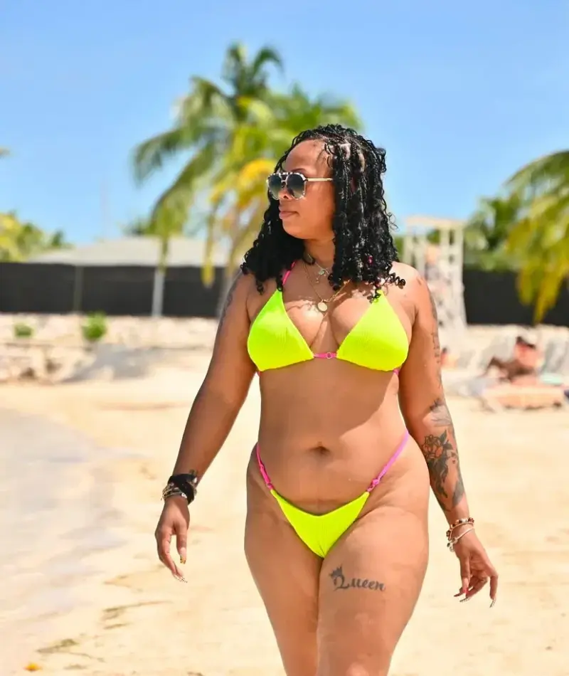 yomige8277 (23) female from SE - sexting partner