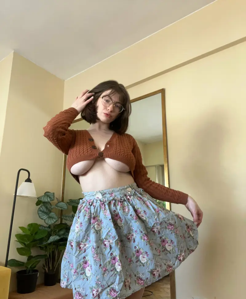 yosyzyb (21) female from US - sexting partner