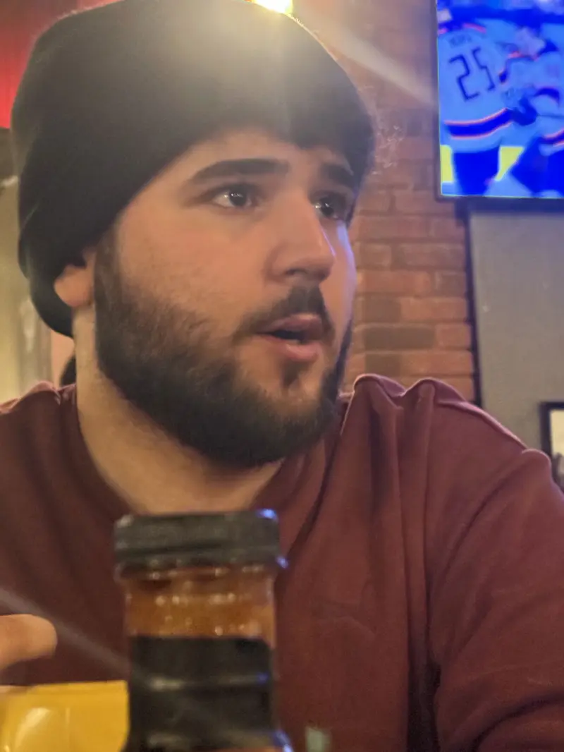 yousifmansoor373 (18) male from CA - sexting partner