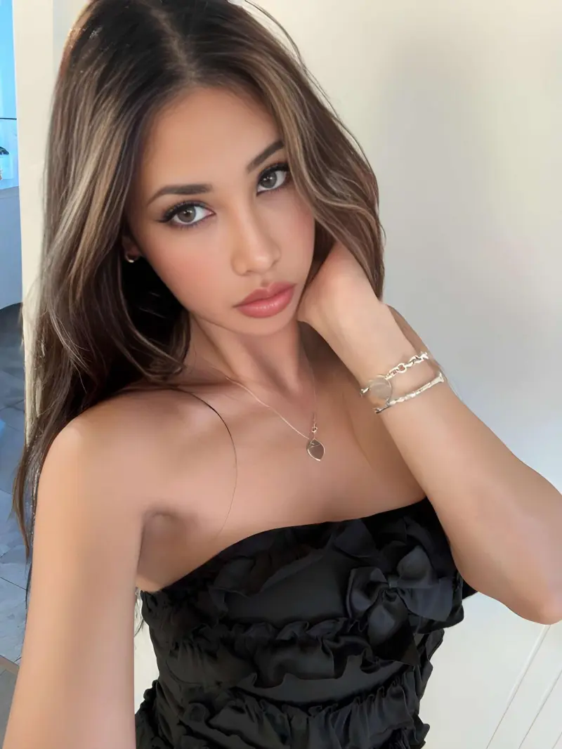 yoxah63436 (21) female from GB - sexting partner