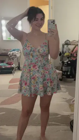 yoyito1608 (22) female from US - sexting partner