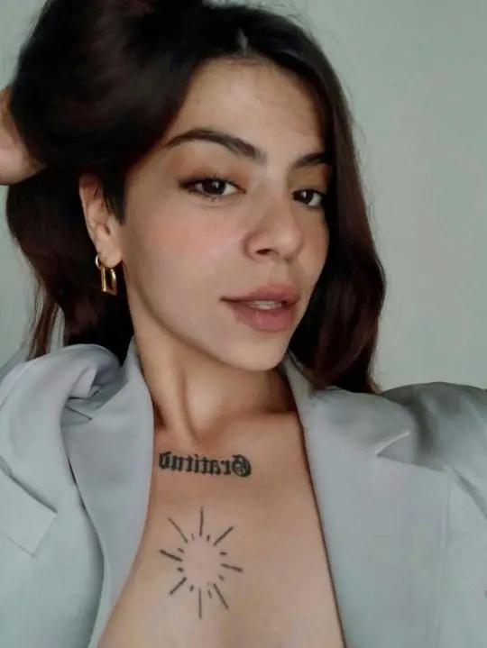 ypyeq (25) female from BE - sexting partner