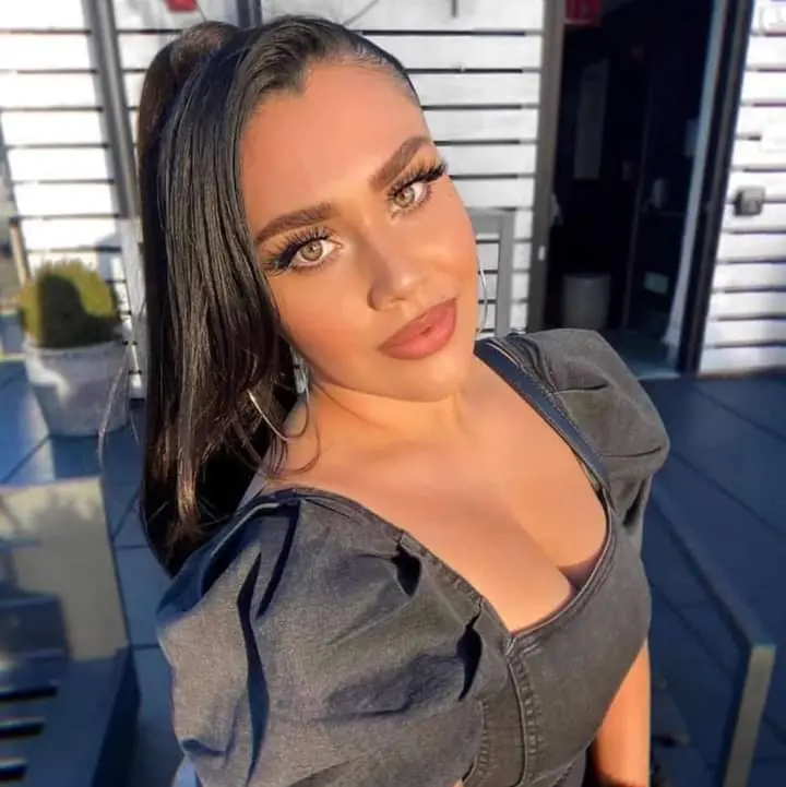 yul7hz7n70 (18) female from GB - sexting partner