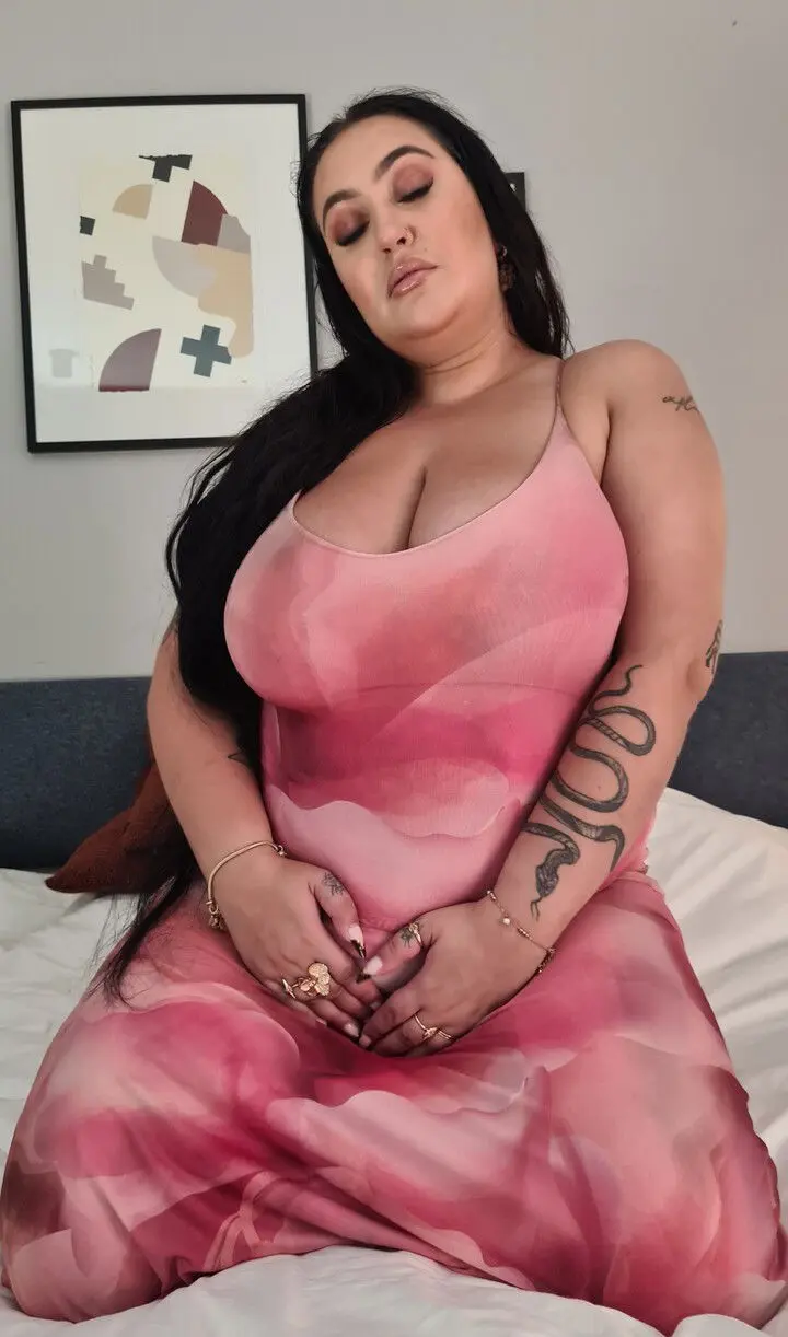 zajopu (18) female from GB - sexting partner