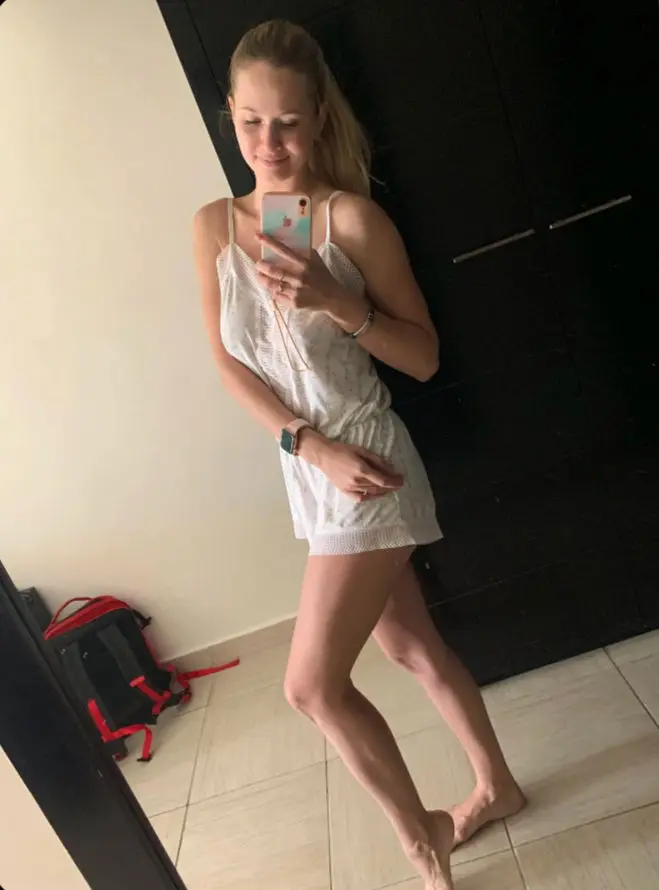 zasuryty (21) female from US - sexting partner