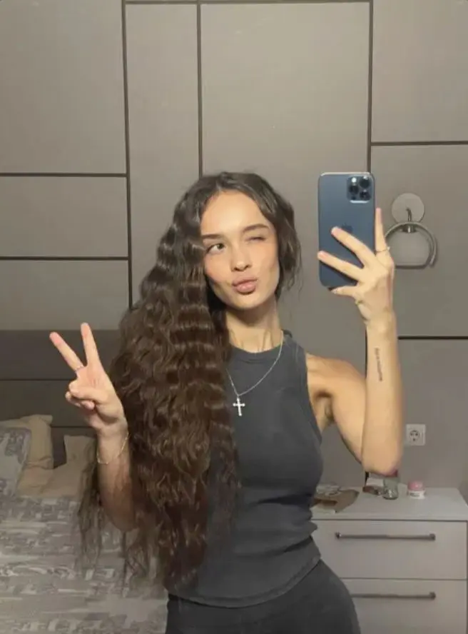 zimuhet (18) female from US - sexting partner