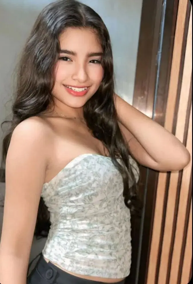 zkjwdtk (18) female from GB - sexting partner