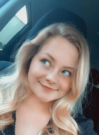 zufejyre (18) female from CA - sexting partner