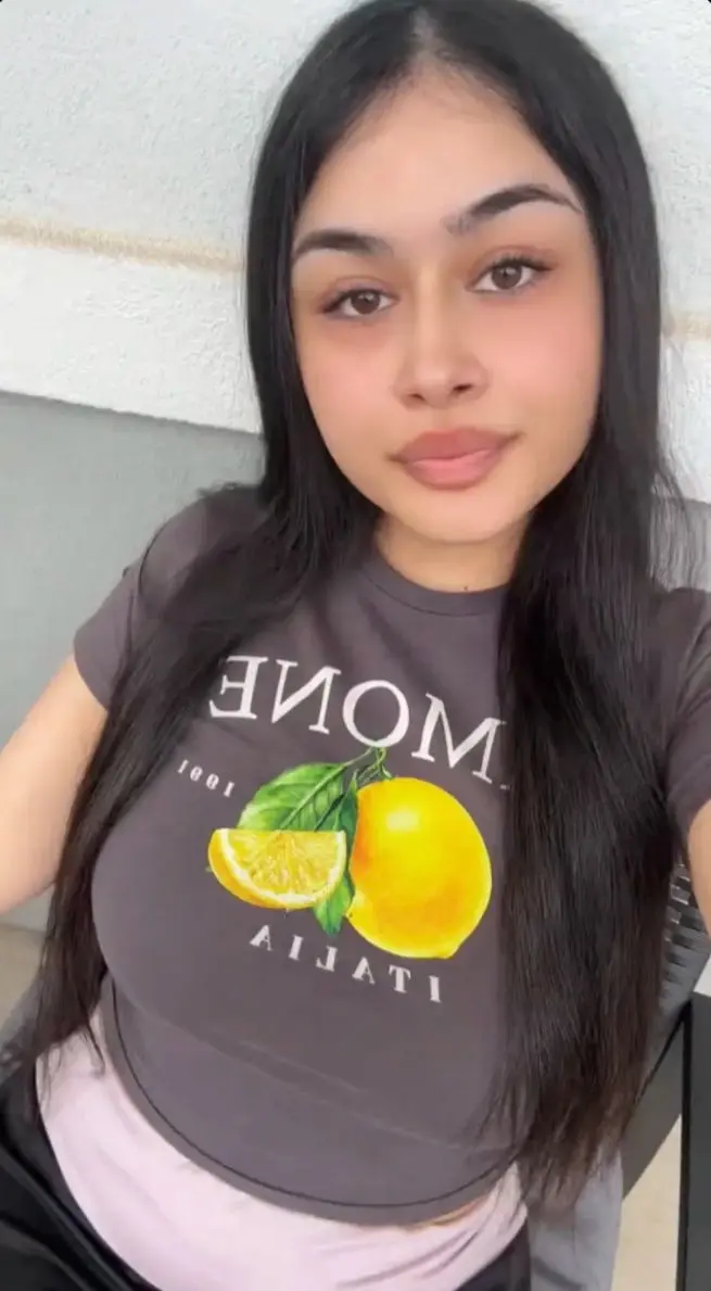 zuvytuha (22) female from GB - sexting partner