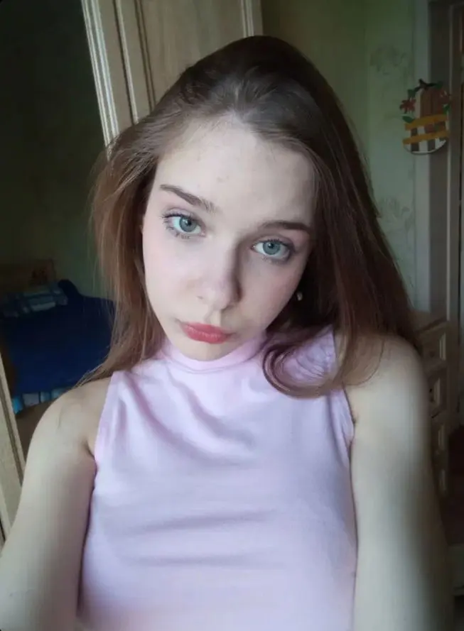 zuxiqyiy (18) female from DE - sexting partner