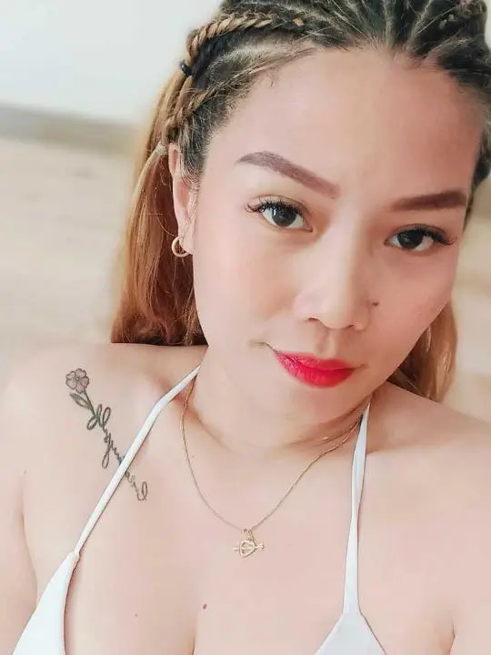 zuxyni (18) female from CL - sexting partner