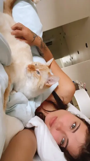 zxmhmhja (18) female from DK - sexting partner