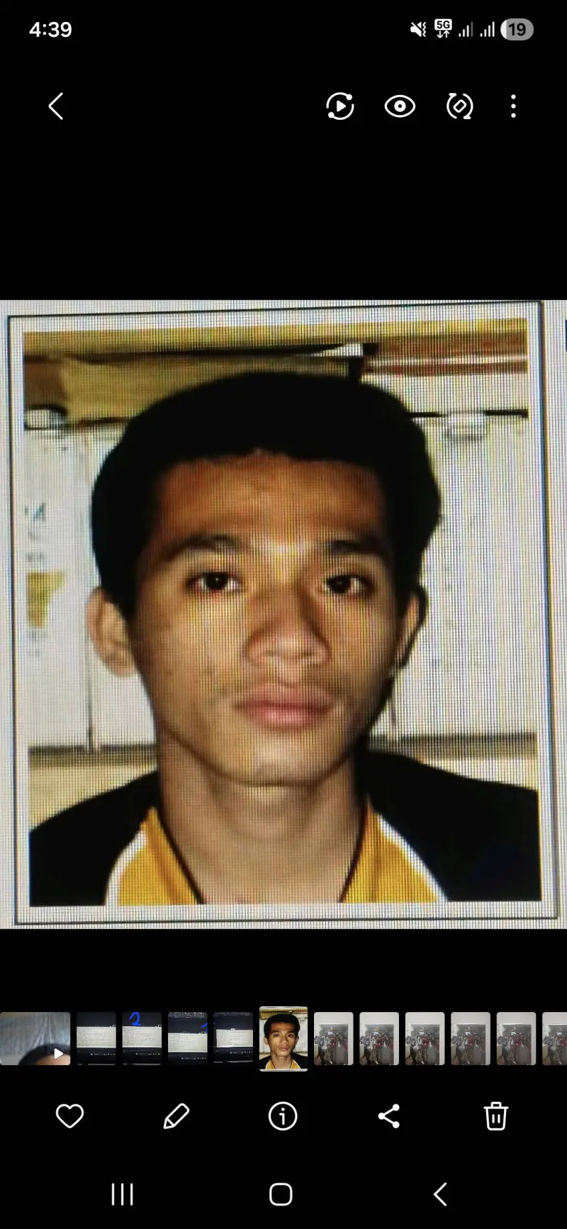 zxrose156 (18) male from PH - sexting partner