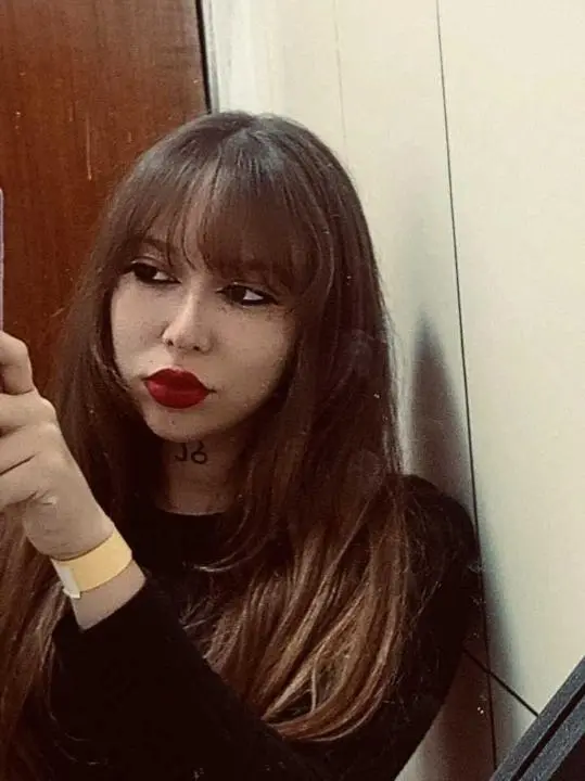 zxuub (25) female from GB - sexting partner