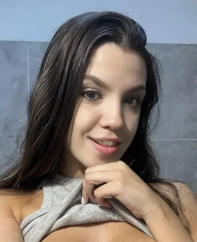 zytywu (18) female from DE - sexting partner