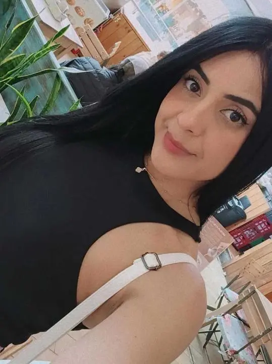 zzahau (24) female from US - sexting partner